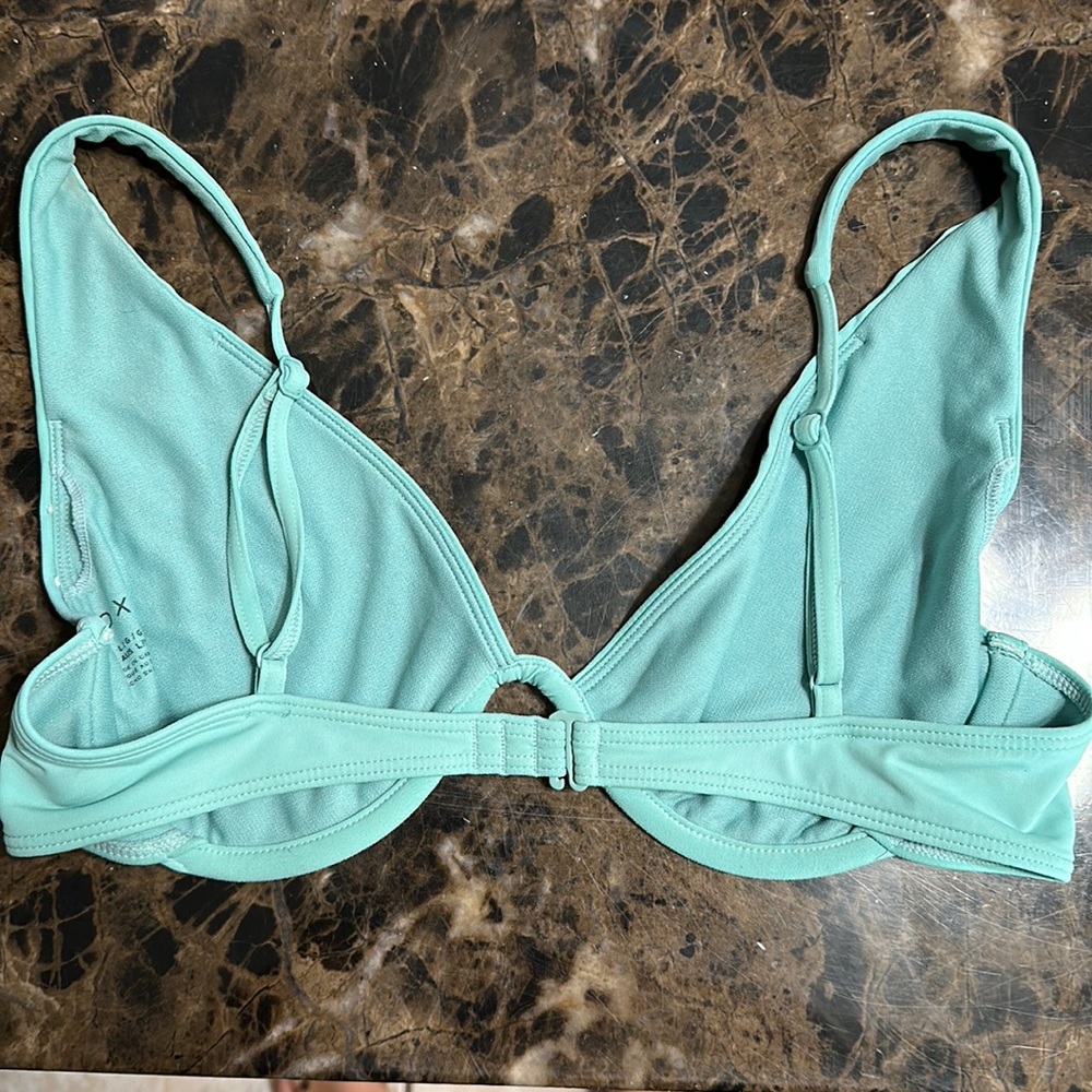 Underwire Roxy Bikini Top - Picture 2 of 3